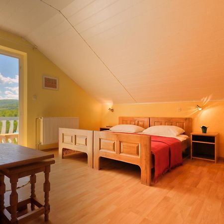 Ranch Terra Hotel Irinovac ภายนอก รูปภาพ