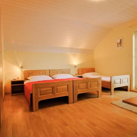 Ranch Terra Hotel Irinovac ภายนอก รูปภาพ