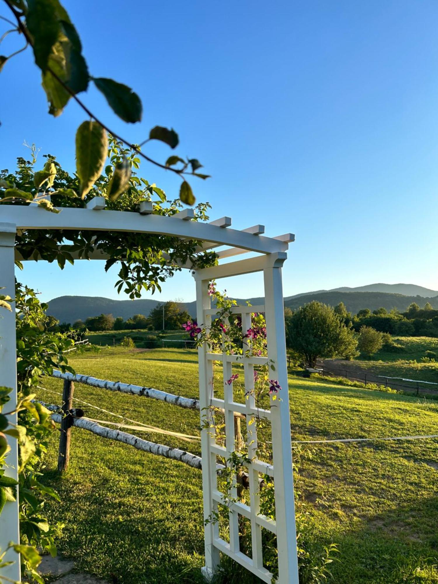 Ranch Terra Hotel Irinovac ภายนอก รูปภาพ