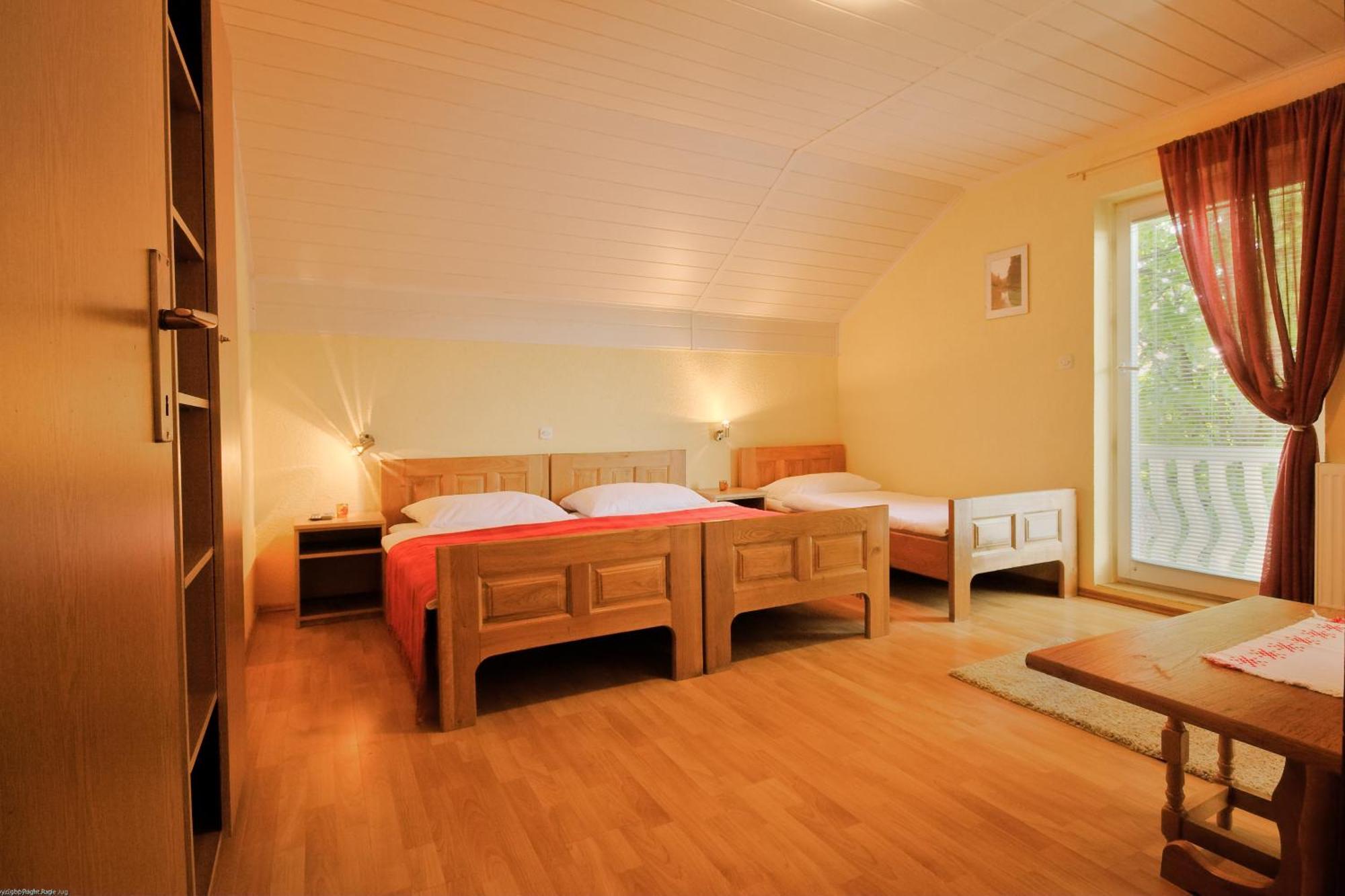 Ranch Terra Hotel Irinovac ภายนอก รูปภาพ