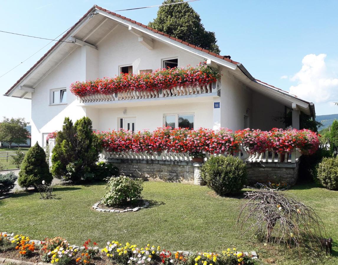Ranch Terra Hotel Irinovac ภายนอก รูปภาพ